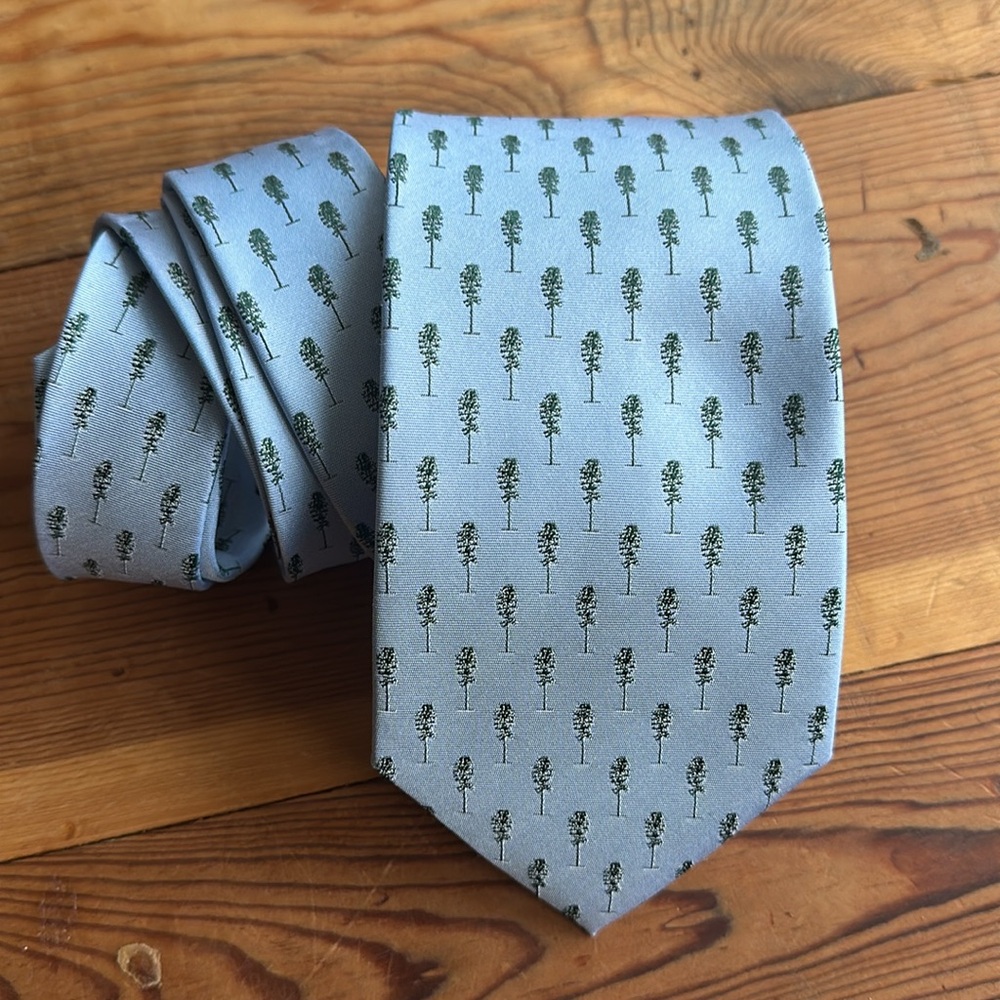 WILSON & BOW CUSTOM HANDMADE SILK TIE TREES NEW